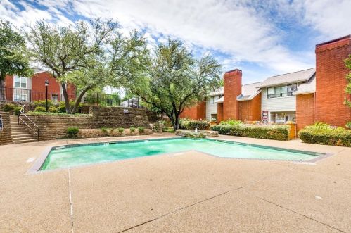 8404 Forest Ln, Dallas TX  75243-4000 exterior