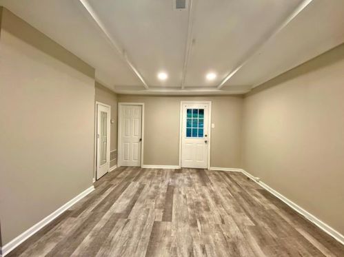 882 Center Rd, Pittsburgh PA  15239-1962 exterior