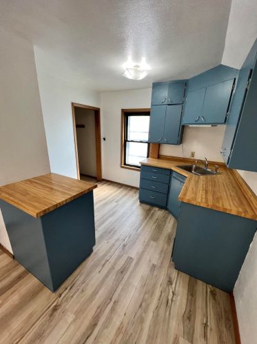 2316 Marshall St, Manitowoc WI 54220-4860 exterior