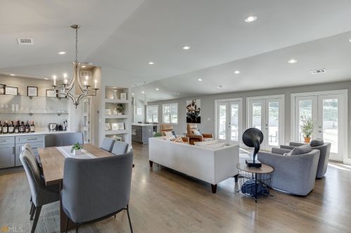 1485 Harts Mill Rd, Atlanta GA  30319-1824 exterior