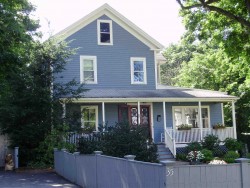 35 Cross St, Newton, MA 02465-2101