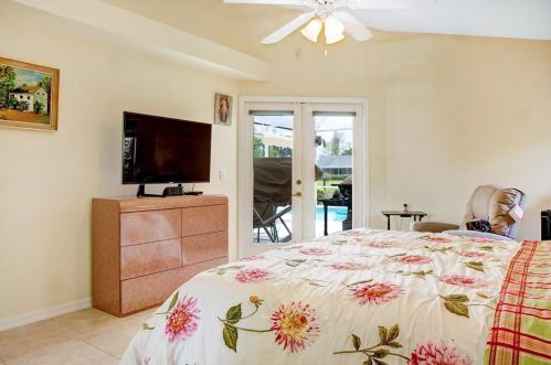 272 Surfside Ave, Fort Pierce FL  34983-1286 exterior