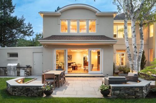 170 Blackstone Blvd, Providence RI 02906-5802 exterior