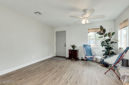 9440 9 Ave, Phoenix AZ 85021-3102 exterior