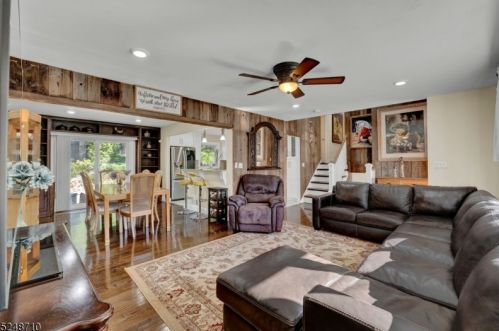 36 Aspen Rd, Town Center NJ 07052-1201 exterior