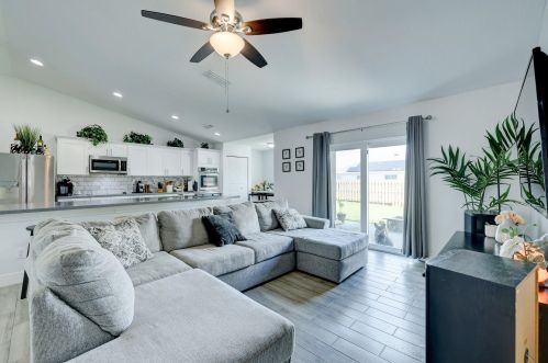 2356 Savona Blvd, Fort Pierce FL  34953-2215 exterior