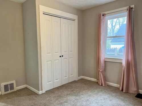 5007 Keyes Dr, Kalamazoo MI  49004-1572 exterior