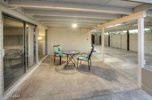 1302 Camino Seco, Tucson AZ 85710-1707 exterior