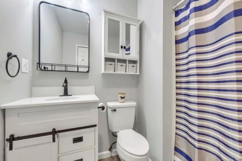 2478 Mt Hope Rd, Middletown NY 10940-7317 exterior