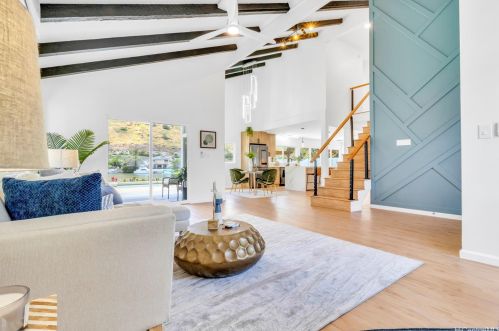 6847 Niumalu Loop, Honolulu HI 96825-1642 exterior