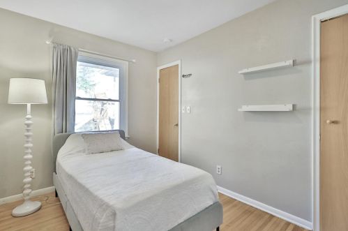 1573 Atlantic St, Saint Paul MN 55106-1103 exterior