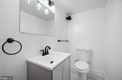 2416 Wainwright St, Camden NJ 08104-2650 exterior