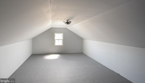 5 Taylor Ct, Columbus NJ  08022-2339 exterior