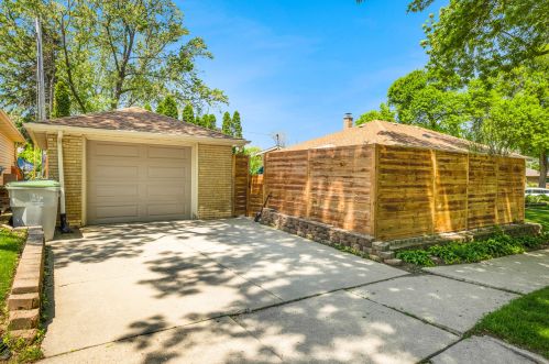 3765 Griffin Ave, Milwaukee WI 53207-3919 exterior