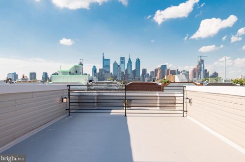 1628 Ellsworth St, Philadelphia PA 19146-2811 exterior