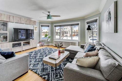 5327 Oakdale Ave, Chicago IL 60657-8139 exterior