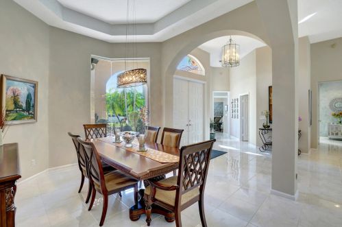 8211 Muirhead Cir, Boynton Beach FL 33472-5064 exterior