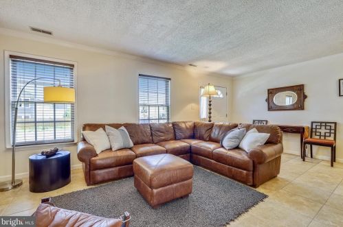 8912 Maine Ave, Silver Spring, MD 20910-1905