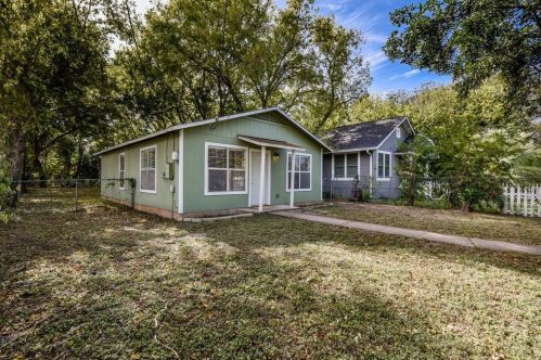 2015 Canterbury St, Austin TX  78702-5532 exterior