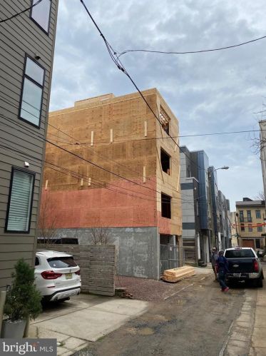 848 Leithgow St, Philadelphia PA 19123-1419 exterior