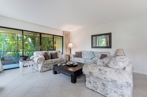 4587 Kittiwake Ct, Boynton Beach FL 33436-5270 exterior