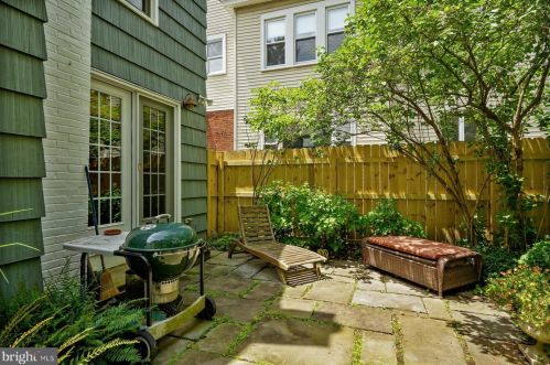 1708 Riverside Dr, Trenton NJ 08618-5843 exterior