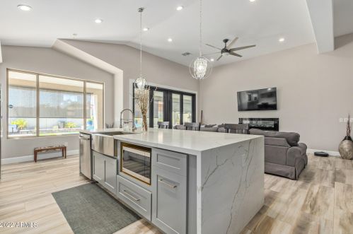 22640 47th Pl, Phoenix AZ  85050-6905 exterior