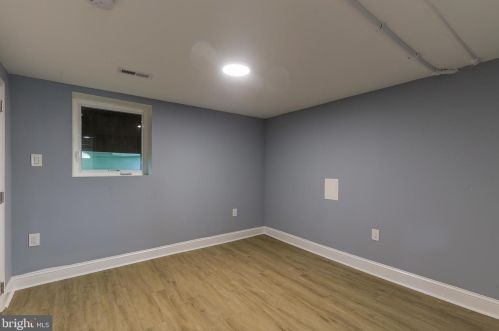 1611 25th St, Washington DC 20020-5361 exterior