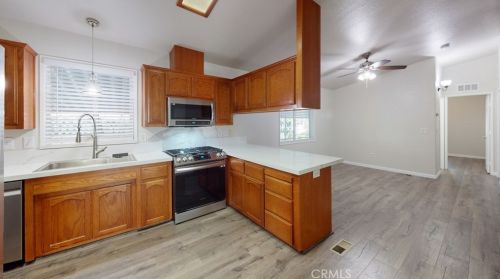 84 Seville, Tustin CA 92780-5958 exterior