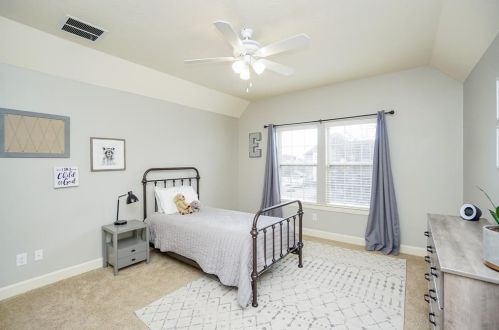 28206 Wild Mustang Ln, Fulshear TX 77441-2066 exterior