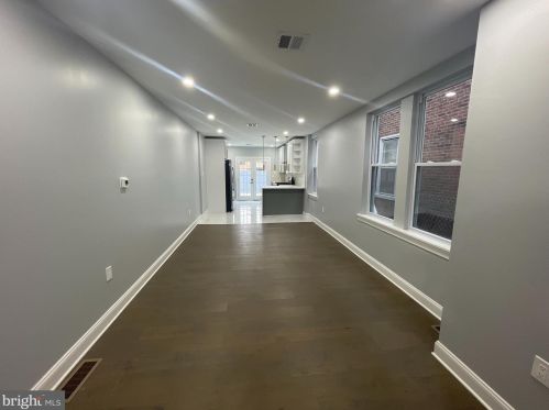 1617 Allengrove St, Philadelphia PA  19124-2729 exterior