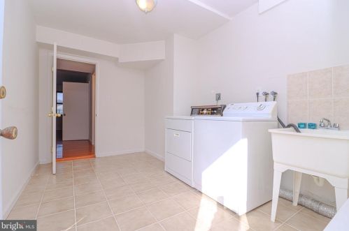 5469 Marlin St, Rockville MD 20853-3608 exterior