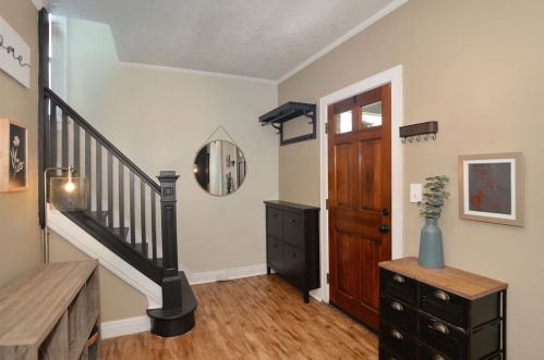 93 Frankfort Ave, Pittsburgh PA 15229-1921 exterior