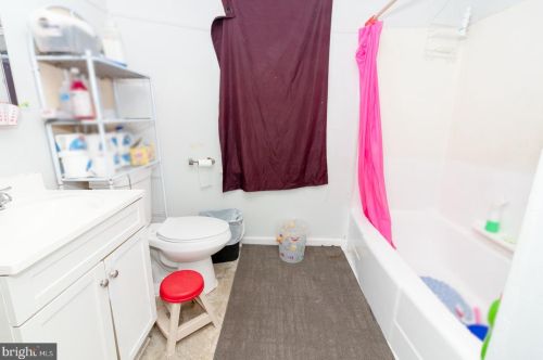 427 Cummings Ave, Trenton NJ 08611-1112 exterior