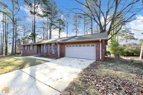2120 Montilly Pl, Atlanta GA  30349-3408 exterior