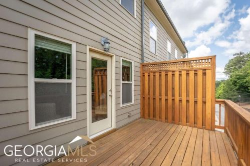 7490 Glisten Ave, Atlanta GA 30328-2865 exterior