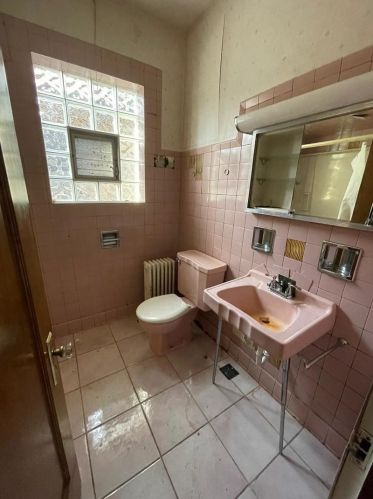 8522 Blackstone Ave, Chicago IL  60619-6527 exterior