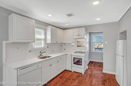 9 Danby Pl, Point Pleasant Beach NJ  08742-5621 exterior