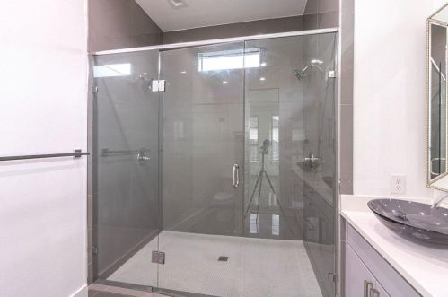 2210 Bonnie View Rd, Dallas TX 75216-7205 exterior