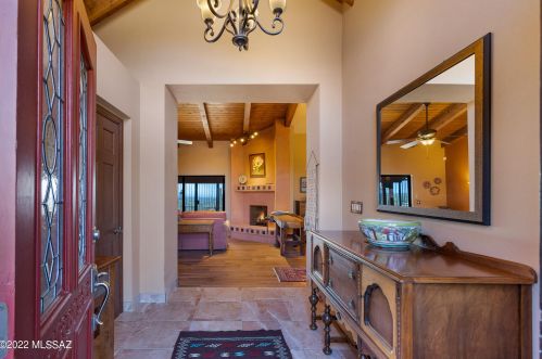 6822 Table Mtn Rd, Tucson AZ 85718-1328 exterior