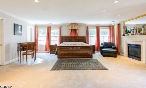 83 Winged Foot Dr, Livingston NJ 07039-8231 exterior