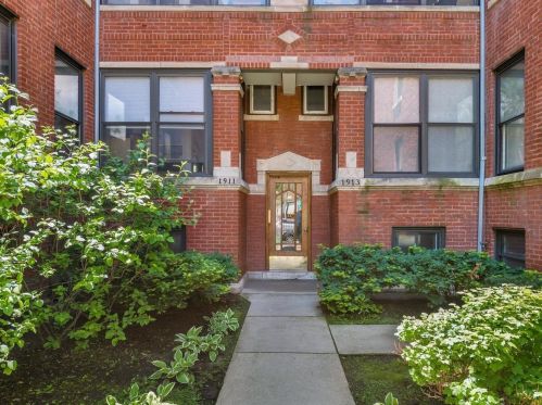 1911 Montrose Ave, Chicago, IL 60613-1000