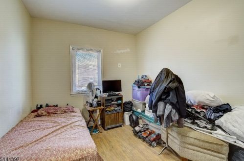 1645 Church St, Rahway NJ 07065-3424 exterior