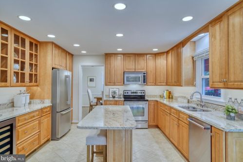 5823 Colfax Ave, Alexandria VA 22311-1013 exterior