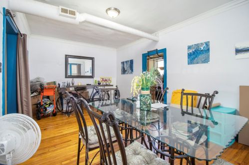 2629 Ridgeway Ave, Chicago IL 60659-1118 exterior