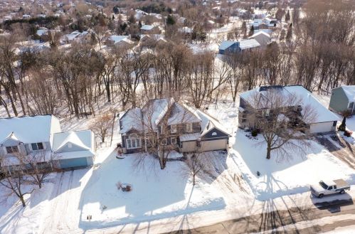 1104 Autumn Dr, Saint Paul, MN 55125-8616