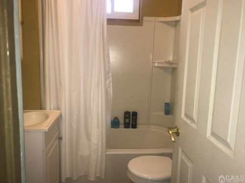 61 Plum St, New Brunswick NJ 08901-1829 exterior