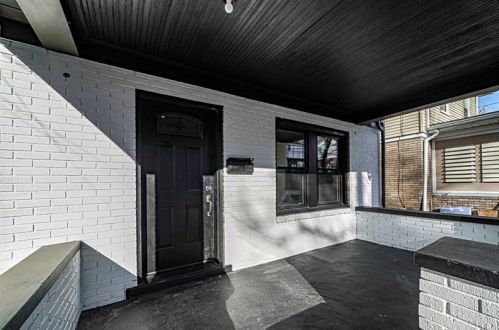 2738 Connecticut Ave, Pittsburgh, PA 15216-1933