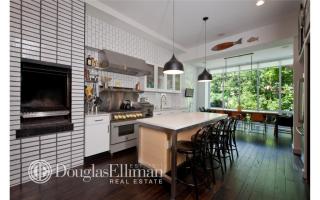 187 Park Pl, Brooklyn NY  11238-4303 exterior