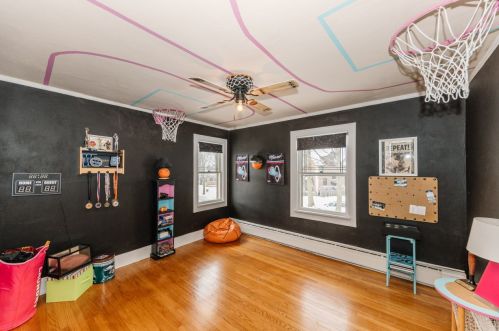 5030 Larkin St, Milwaukee WI 53217-5754 exterior